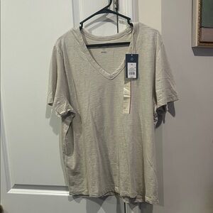 Universal Thread Men's Beige V-Neck T-Shirt